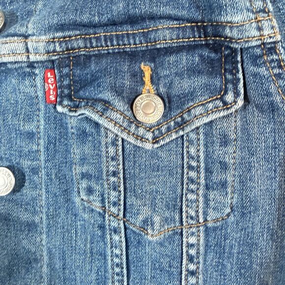 Levi's Classic Trucker Denim Rivet Button Crop Jean Jacket Women's Medium Blue - Picture 2 of 6